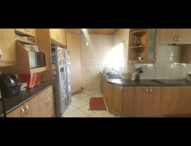 4 BEDROOM HOUSE FOR SALE IN BERGSIG